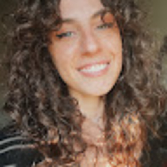 Meet your Posher, Danielle - Picture 1 of 1